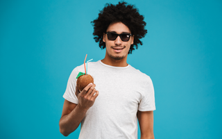 How Health-Conscious Men Enjoy a Few Drinks | Fresh Clean Tees