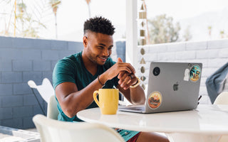 A Clothing Gift Guide for the Digital Nomad In Your Life | Fresh Clean Tees