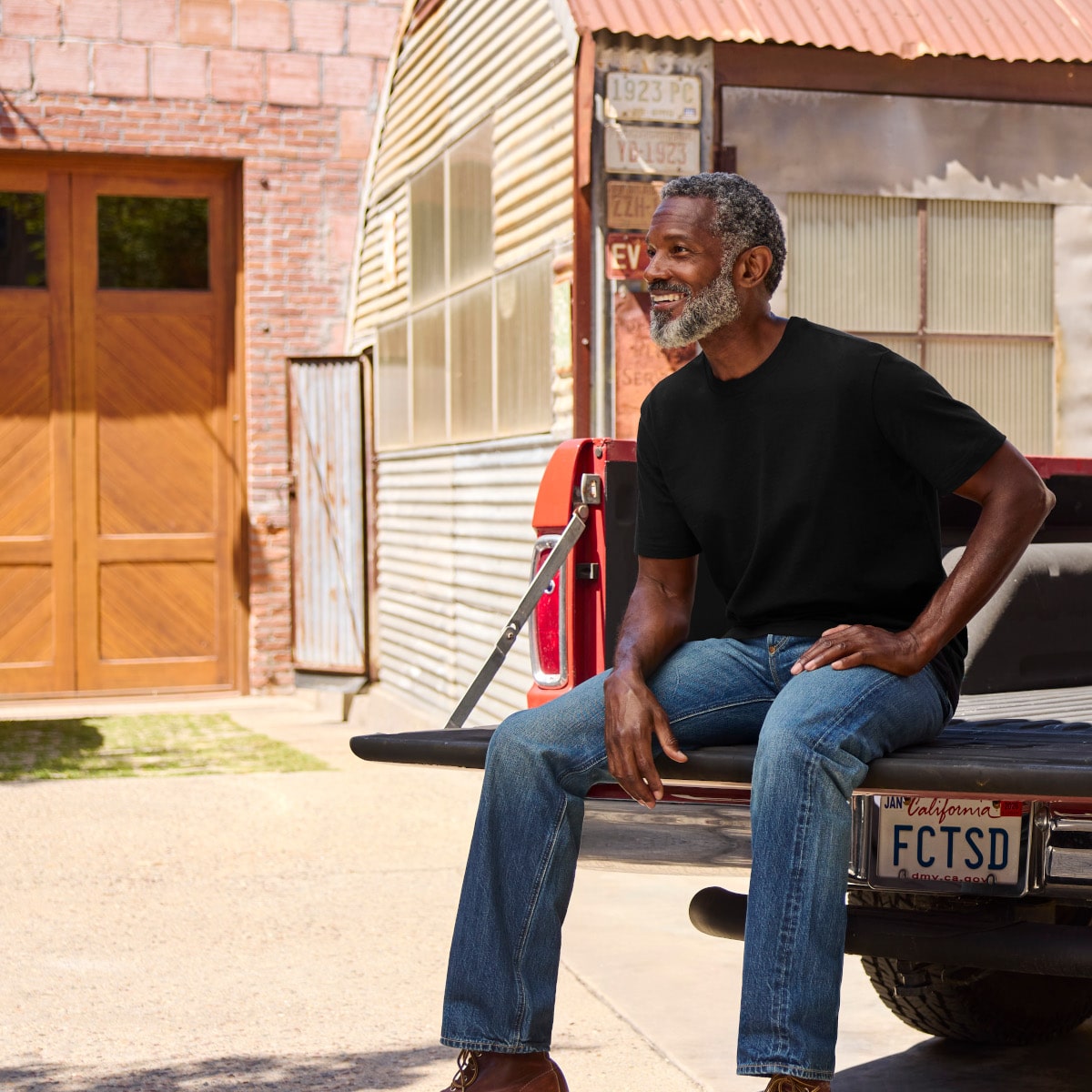 Black Heavyweight T-Shirts | Comfort Fit + Durable TuffSpun™ Fabric