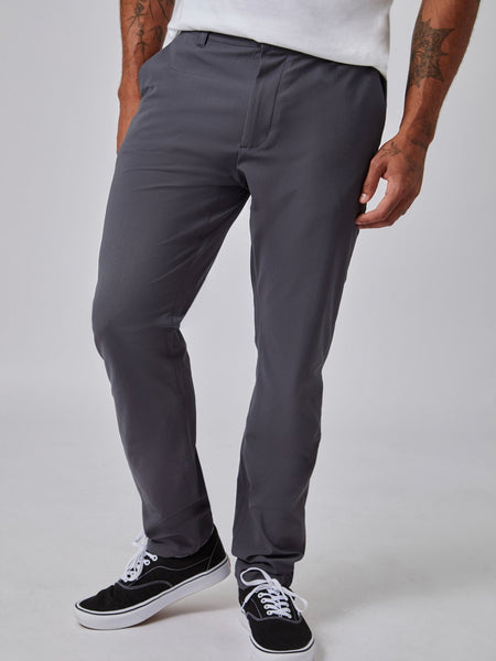 Joe is 6', 180LBS and wears a size 32x30 # Stretch Tech Pant Monochrome 2-Pack | graphite grey | Fresh Clean Threads