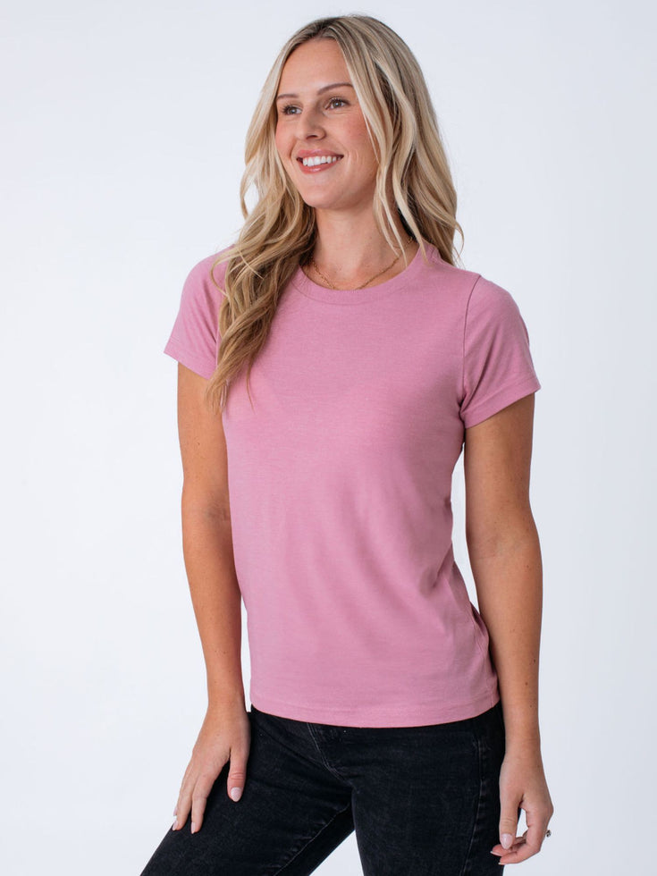 Women's Chalk Pink Crew T-shirt | Fresh Clean Threads