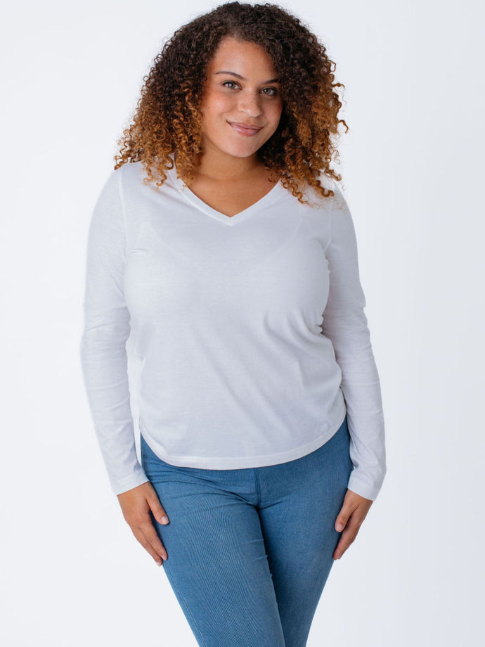 Micah is 5'9, size 10 and wears a size L # Women's Long Sleeve V-Neck Essentials Pack | Fresh Clean Threads