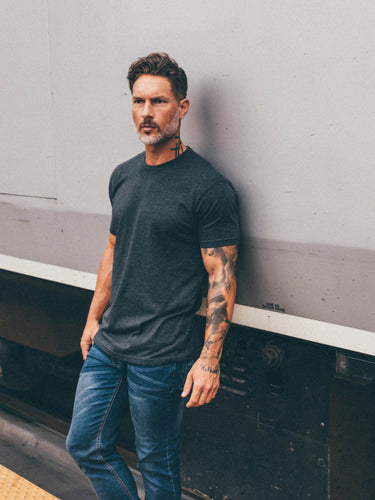 weston is 6'1, 195lbs and wears size l #