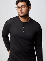 Matheus is 6', 210LBS and wears a size XL # Men's Long Sleeve Henleys in Black | FCT