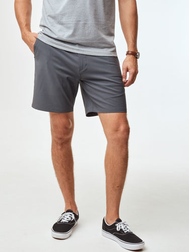 Joe is 6'2, 177LBS and wears a size 32x7 # Everyday Shorts 2.0 | Graphite | Fresh Clean Threads
