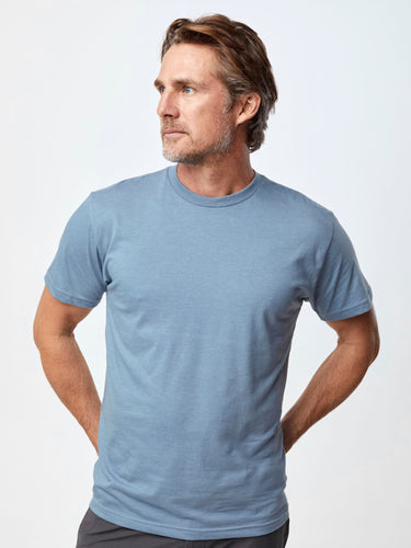 Ariel is 6'1, 175lbs and wears a size M # Essentials 5-Pack | Mixed Tee | Fresh Clean Threads