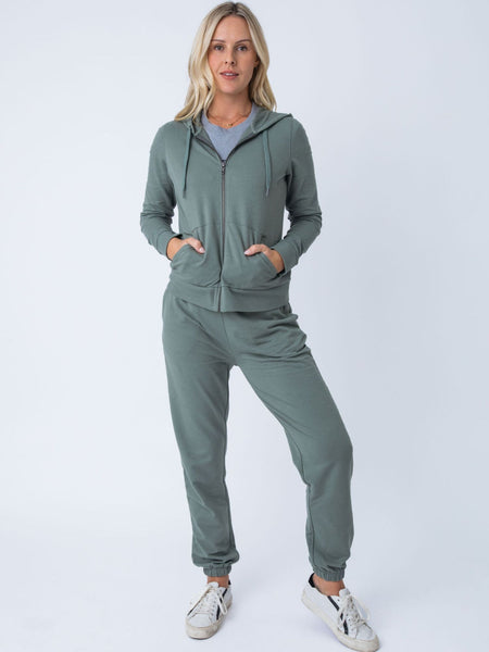 Maddy is 5'8", size 4 and wears a size S # Women's Terry Jogger Essentials Pack | Fresh Clean Threads