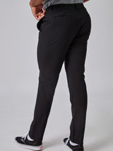 Joe is 6', 180LBS and wears a size 32x30 # Black and Graphite Stretch Tech Pant Monochrome 2-Pack | Fresh Clean Threads