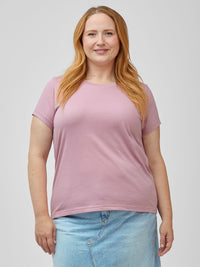 Ryn is 5'9" (size 14-16) and wears size XL # Women's Tee | Crew Neck in Chalk Pink | FCT