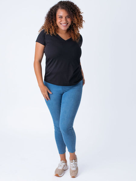 Micah is 5'9, size 10 and wears a size L # Women's Black Basic V-Neck | Fresh Clean Threads