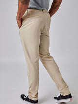 Joe is 6', 180LBS and wears a size 32x30 # 2-Pack Stretch Tech Pant Neutrals | Fresh Clean Threads