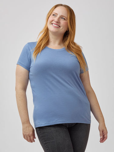 Ryn is 5'9" (size 14-16) and wears size XL # Women's Crew Neck in Lakeshore w/Comfort label