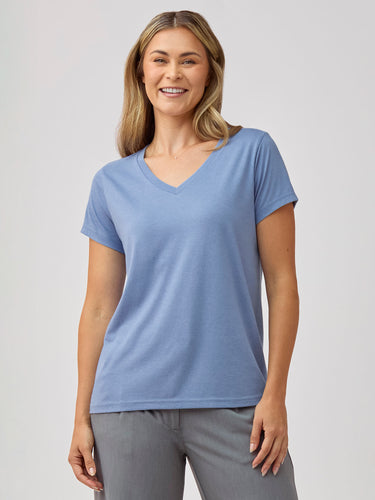 Taylor is 5'11" (size 4-6) and wears size M # Women's Lakeshore V-Neck Tops | Find Your Size (XS-3XL)