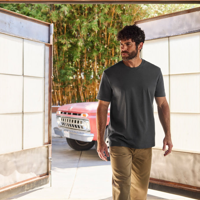 Heavyweight Black T-Shirts | Find comfortable heavy duty tees